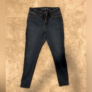 Gloria Vanderbilt, all around slimming effect, curvy jegging for women